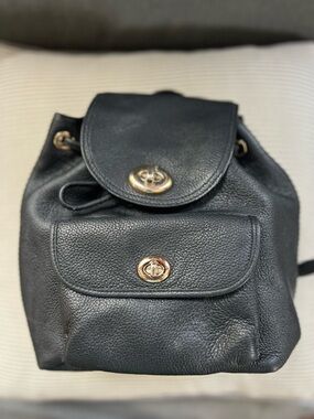 COACH Backpack Mini Turnlock Rucksack In Polished Black Pebbled Leather EUC